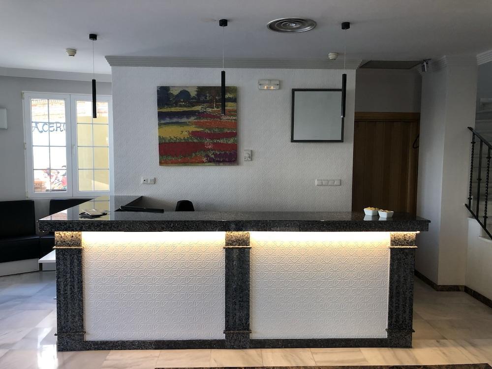 Hotel La Fonda De Don Gonzalo Cenes De La Vega Exteriör bild