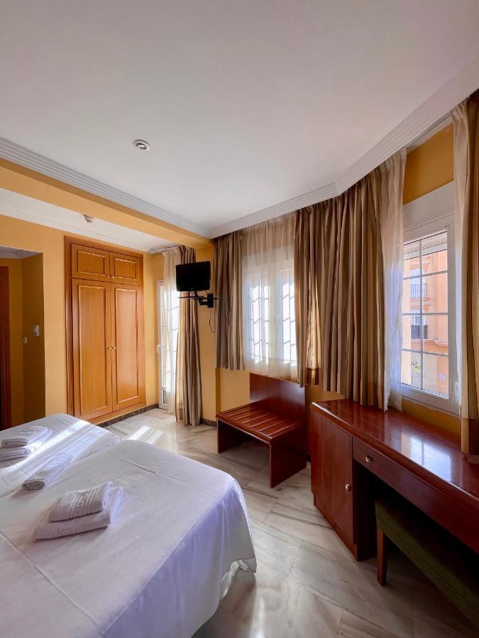 Hotel La Fonda De Don Gonzalo Cenes De La Vega Exteriör bild